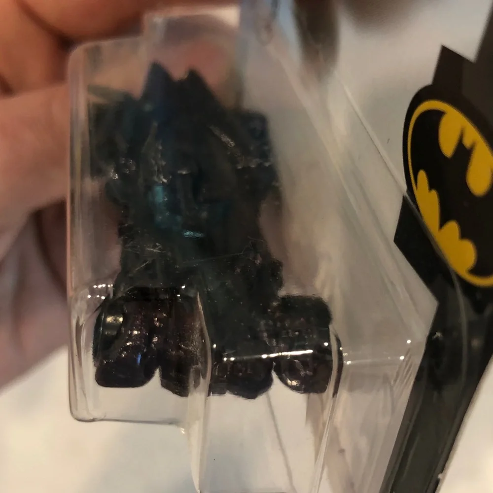 Mattel Hot Wheels Justice League Batmobile - Black and Blue
